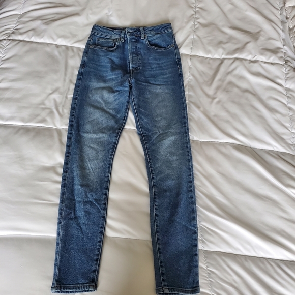 Forever 21 High Waisted Mom Jeans - Picture 2 of 5